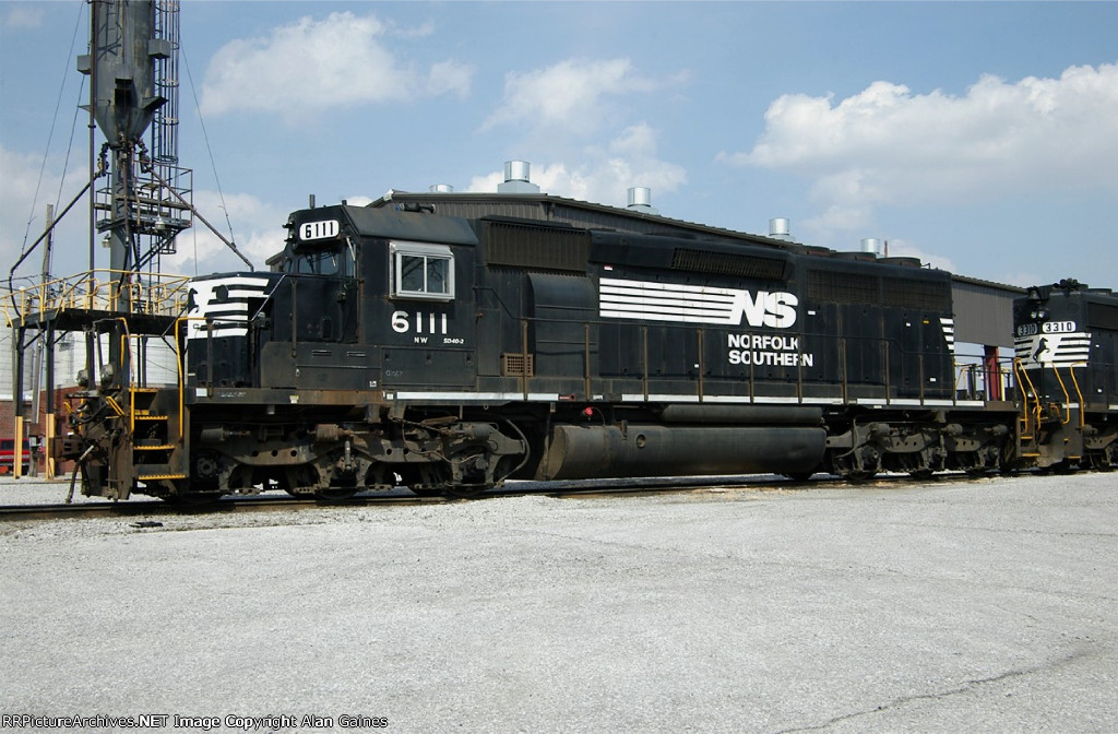 NS SD40-2 6111